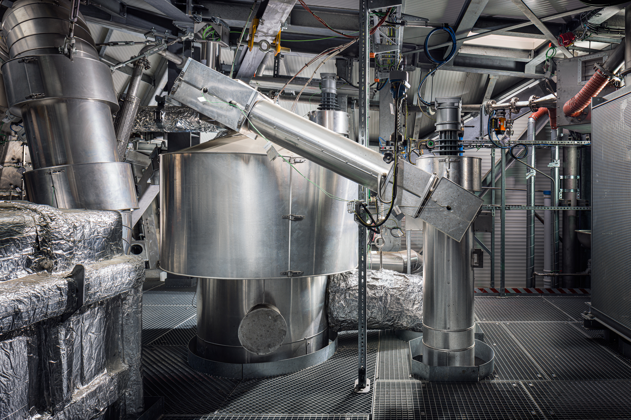 Synhelion’s proprietary thermal energy storage and thermochemical reactor at plant DAWN.
